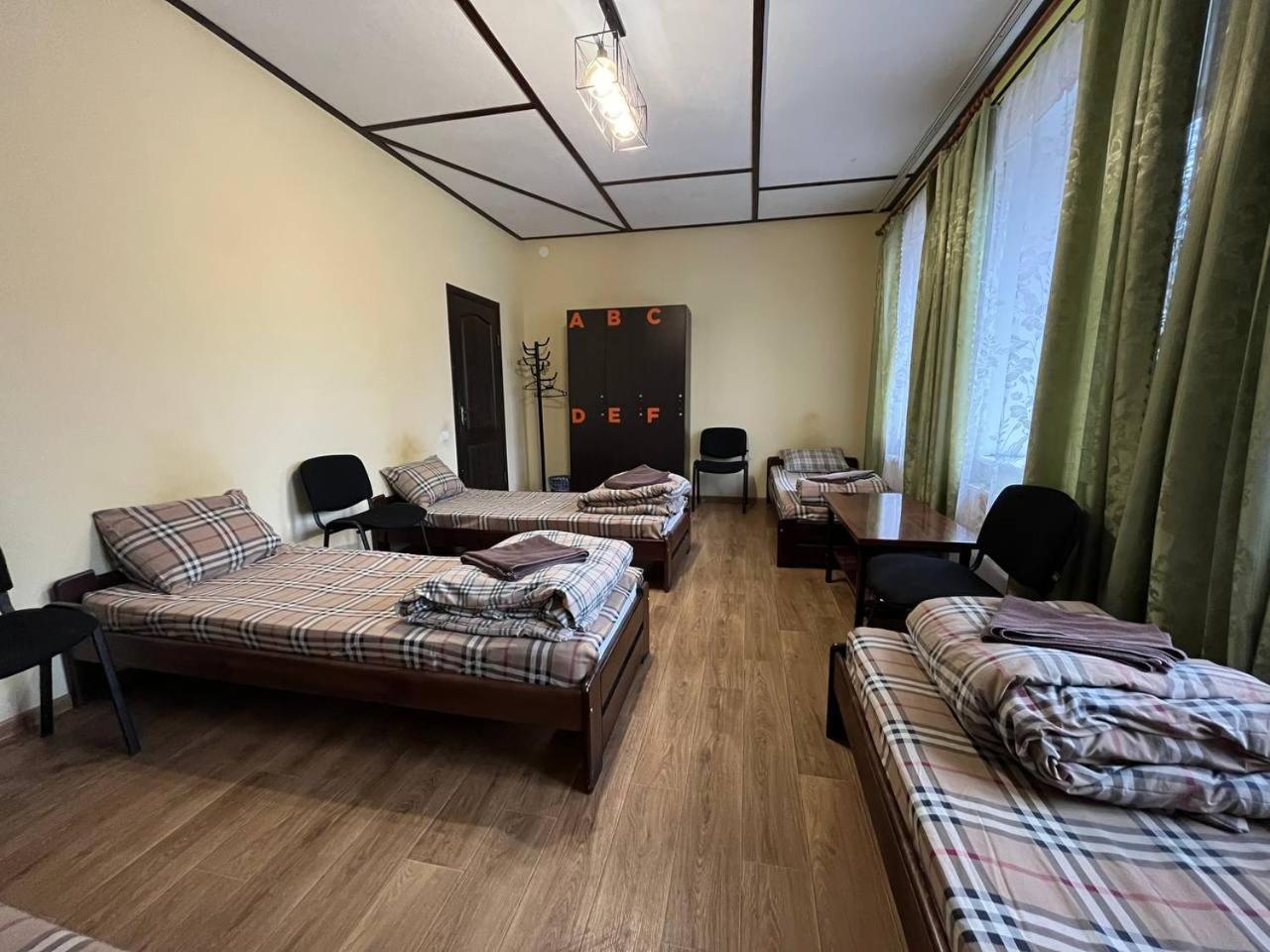 Fox Hostel Mykolaiv Dış mekan fotoğraf